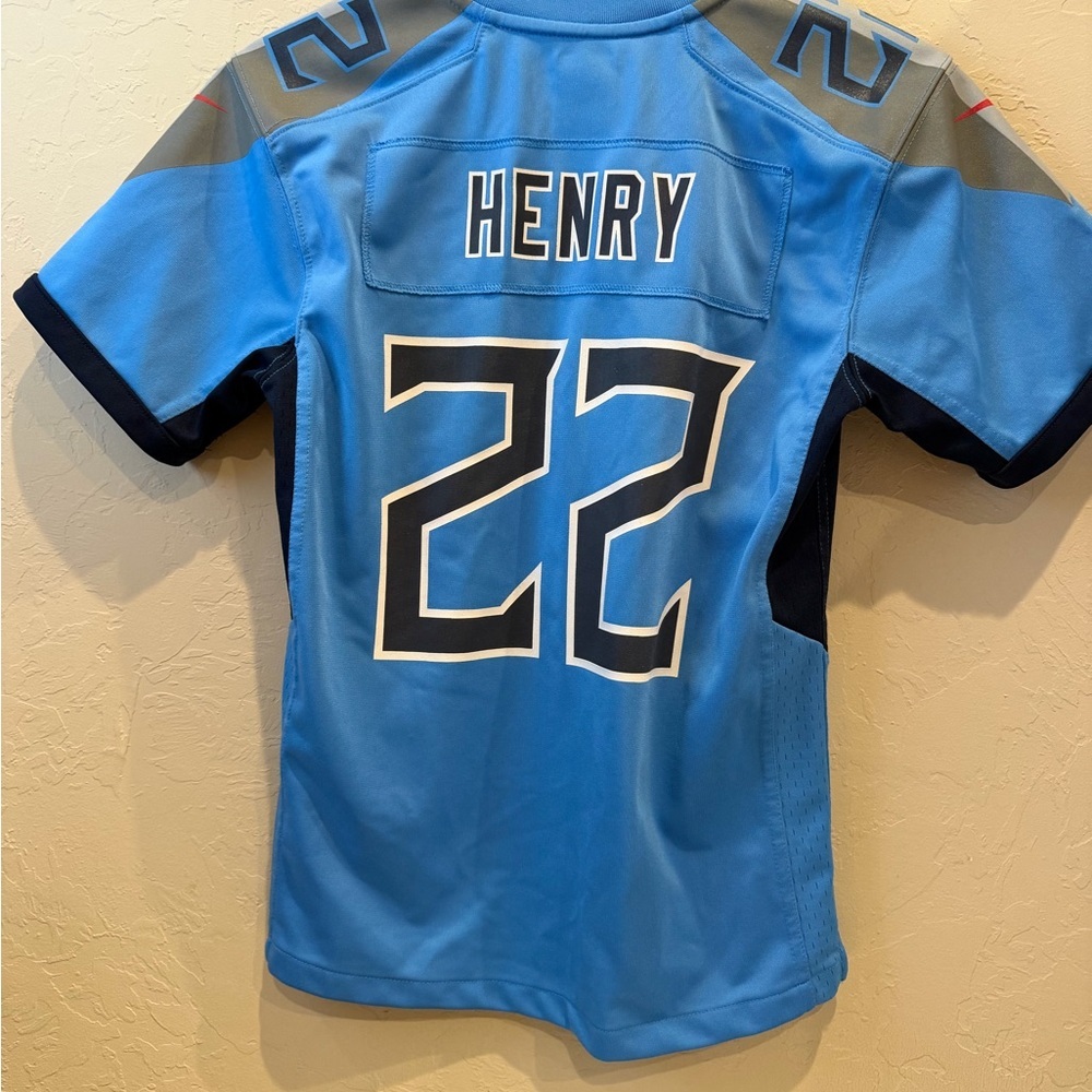 Nike Tennessee Titans Derrick Henry 22 On Field NFL Jersey Youth Medium 10/12 - Picture 6 of 7
